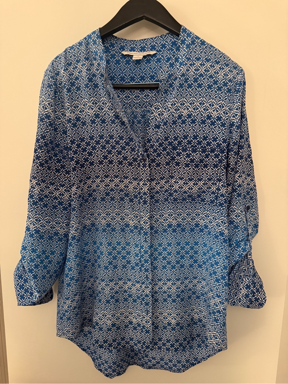 Diane von Furstenberg 100% Silk Blue Print Tunic Blouse Size 12 DVF
